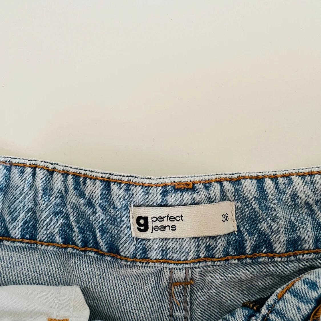 Jeansshorts från ginatricot - 90