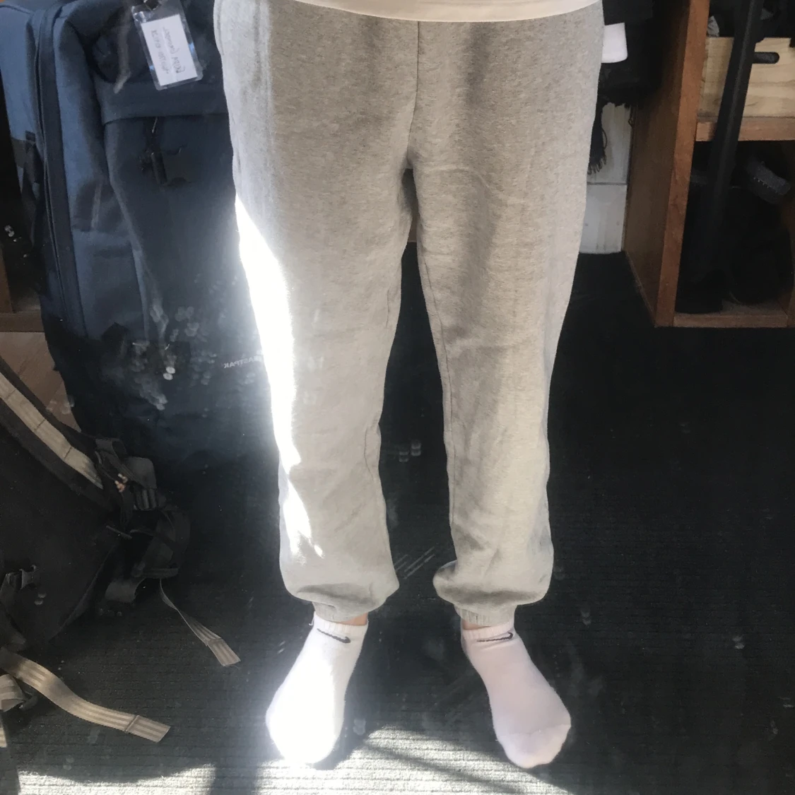 H&M gråa mjukisbyxor