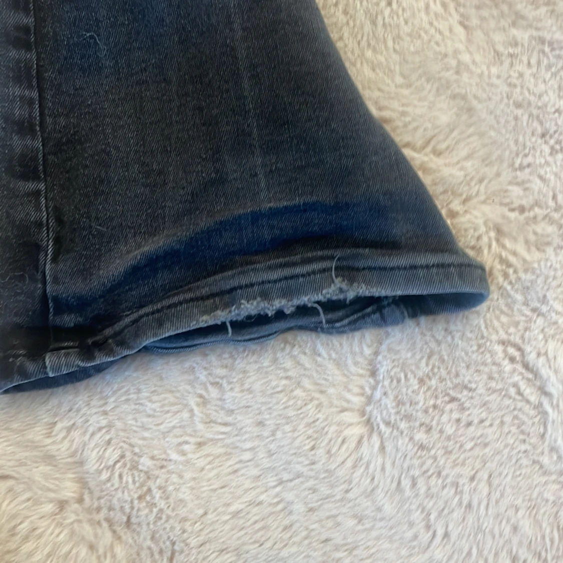 Svarta bootcut lowwaist jeans - 91