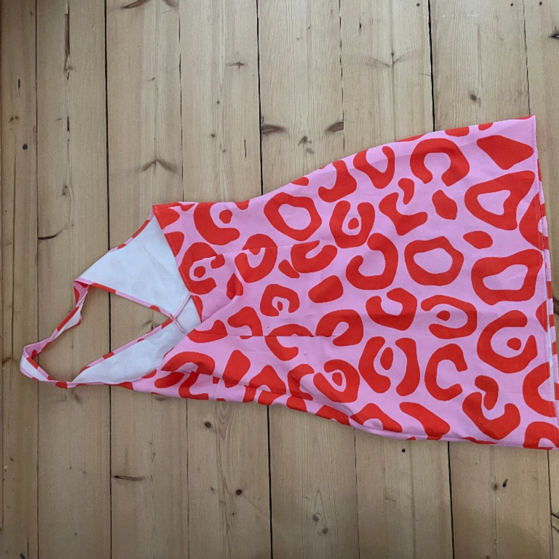 Rosa mönstrad klänning  - 91