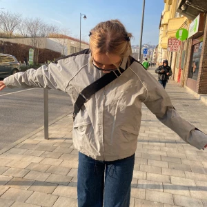 Jacka jack & jones - Vintage, köpt second hand i budapest, strl L