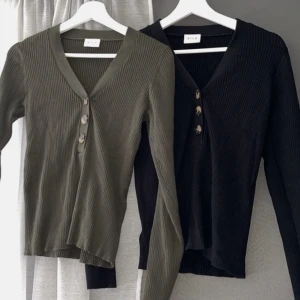 Stickad tröja 2 pack - Två stickade tröjor från Vila💞