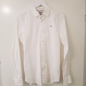 Tommy Hilfiger skjorta (Tommy Jeans) - Skjortan är i mycket gott skick!