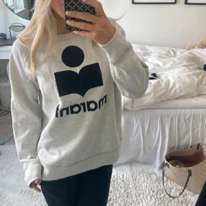 Isabel Marant tröja  - Säljer pga den inte kommer till användning! Inga defekter, passar allt ifrån xs-m