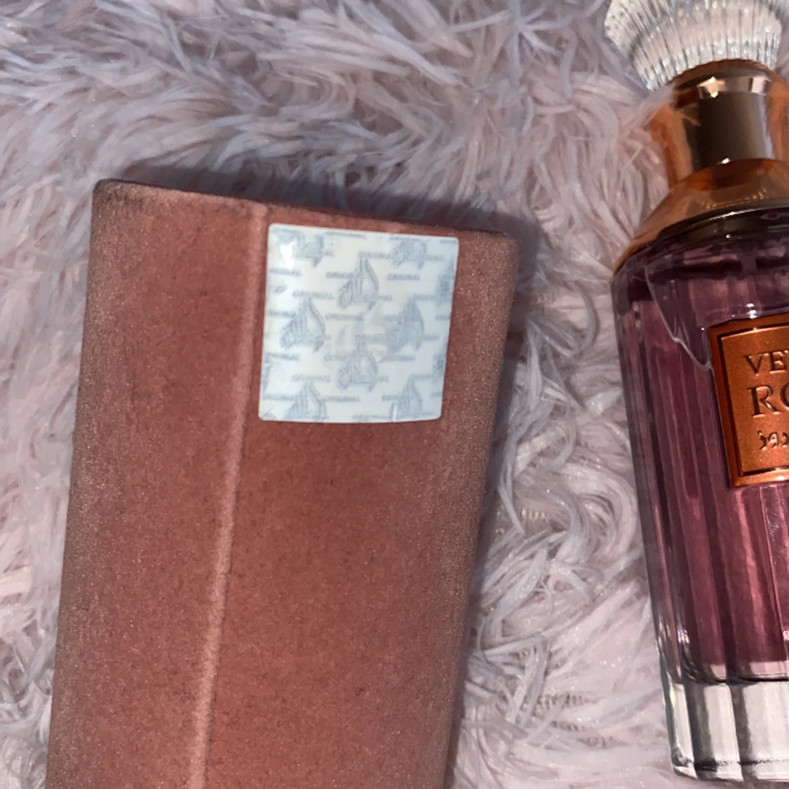 parfymmunstycket är lite trasig men man kan spreja  - 90