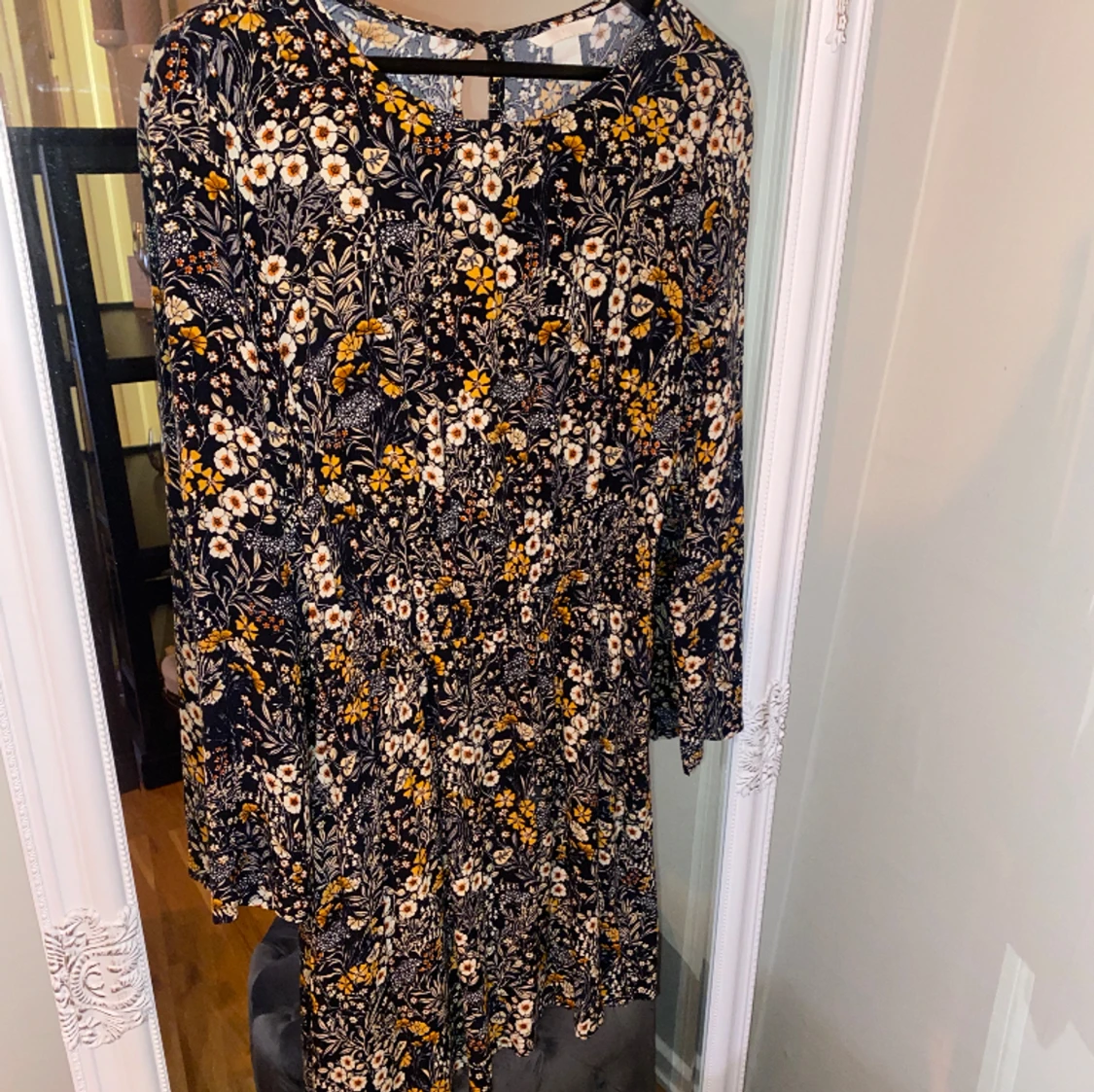 Blommig fin klänning