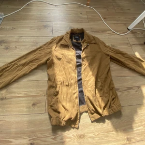 Brun sommarjack - Fin jacka i gott skick.