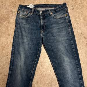 levis jeans använda bra skick 32 34