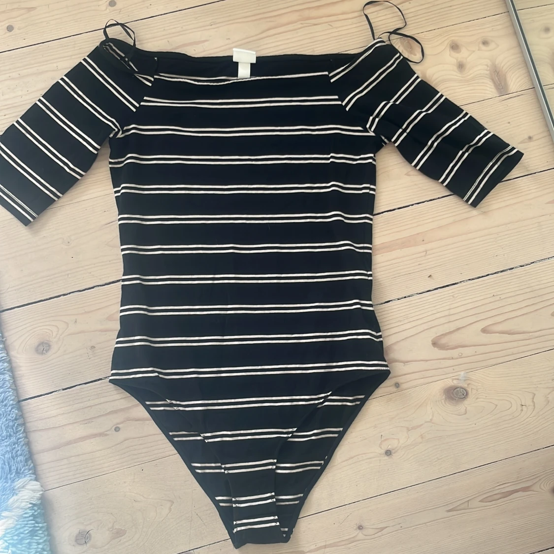 Tre kvarts ärmad body  - 91