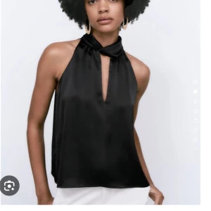 Topp - Satintopp från Zara Knappt använd, storlek S