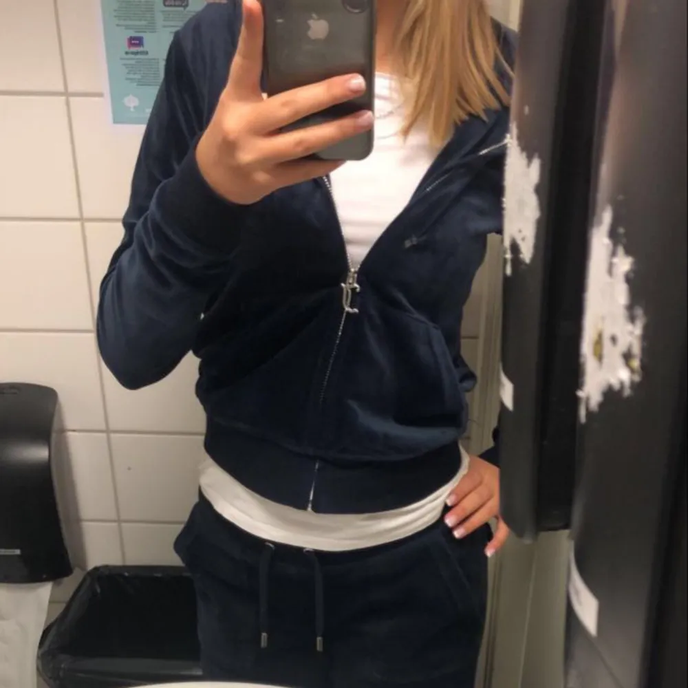 Använda en del men i fint skick🩷. Jeans & Byxor.