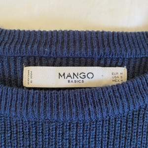 Blå stickad tröja från Mango i stl M💙 Bra skick 