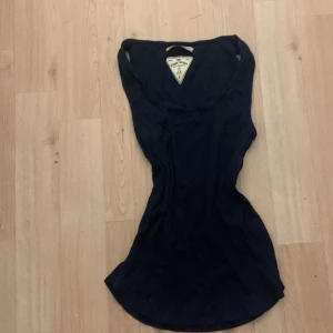 Topp - Super gulligt spets linne💕