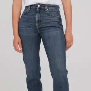 Säljer dessa jeans från Cubus! Köpta för 499 och endast använda 3 gånger. Frakten ingår inte i priset. 