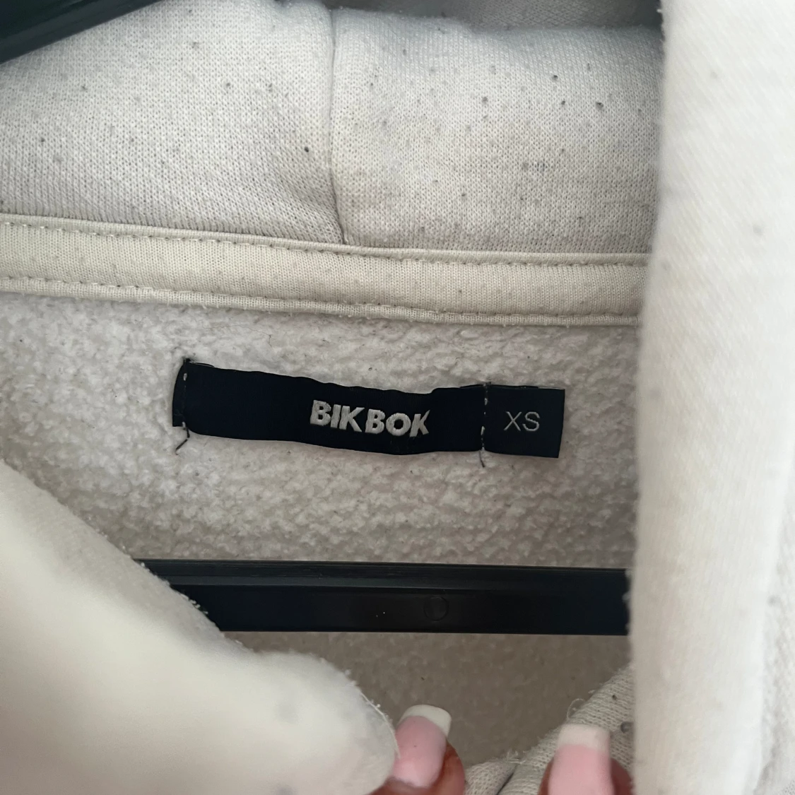 Bikbok vit hoodie - 90