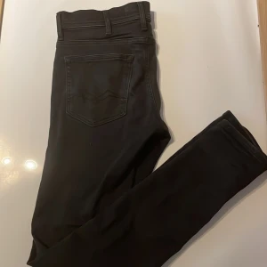 Replay hyperflex - Slim fit, inga defekter, storlek 28/32 ungefär