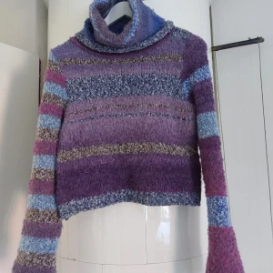 Free people stickad tröja  - Jätte fint skick. Använd fåtal gånger.