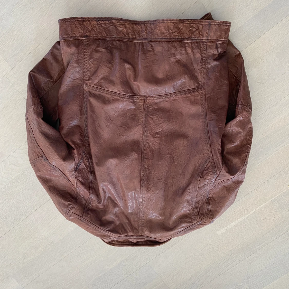 Brown letherjacket - 91