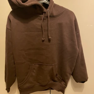 Hoodie - Används ej, nyskick! Nypris ca 300-400kr💌