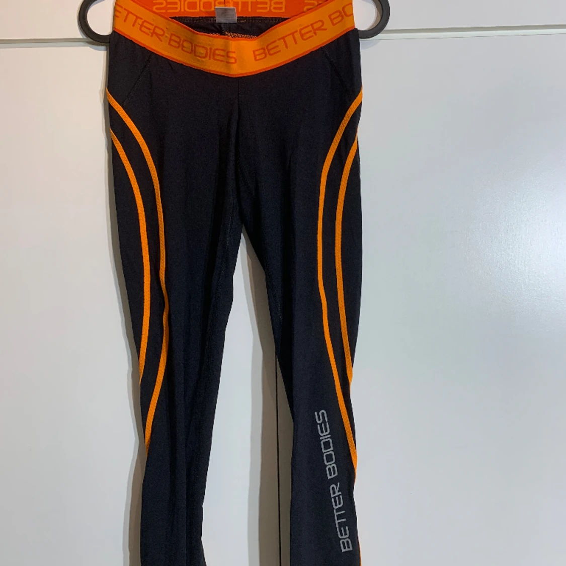 Svarta träningstights 