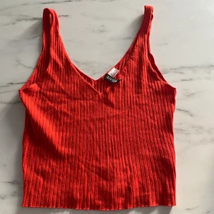 Röd topp - Fin röd topp från HM i storlek S❤️30kr + frakt