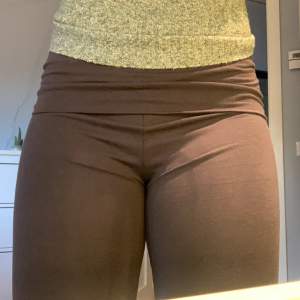 Nästan helt oanvända yoga pants från Gina Tricot, storlek S🩷ordinarie pris 359kr. Priset går att diskuteras. 