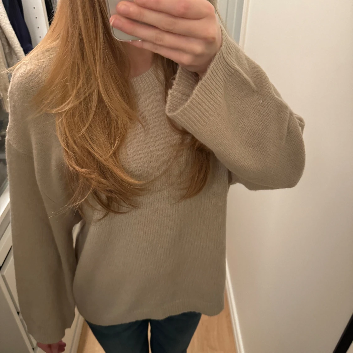 Beige stickad tröja