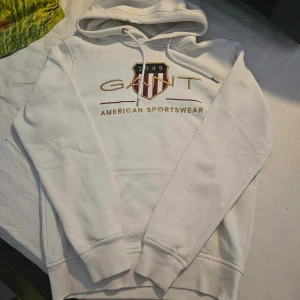 Gant tröja vit - Snygg gant tröja i vit knappt använd storlek S