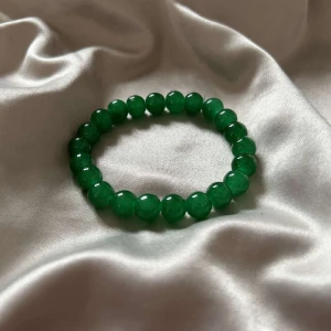 Grönt pärlarmband💚 - Grönt pärlarmband💚