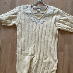 Stickad topp - Passar dig som har storlek s/m