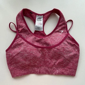Gymshark sport-bh  - Sport-bh från gymshark i storlek S. Kommer inte till användning