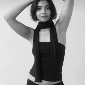 Svart scarf - Svart liknande scarf!