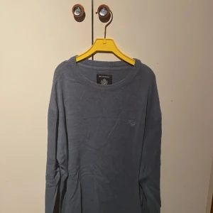 Tröja - Knappt använd