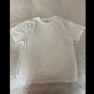 Vit t-shirt - Vanlig skön och stretchig t-shirt