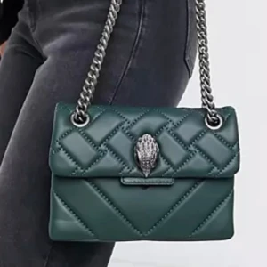 Kurt geiger väska - En super snygg mörkgrön Kurt geiger väska i bra skick som är perfekt väska till hösten.