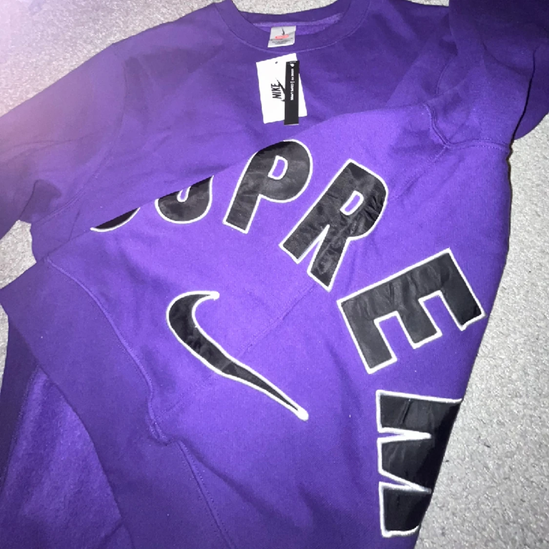 Supreme x Nike  - 90