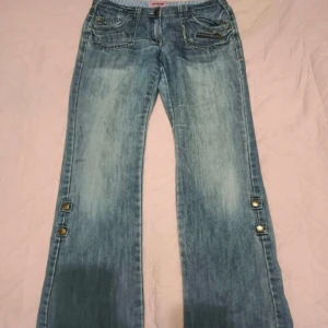 Lågmidjade jeans - Skriv privat för fler bilder ❤️pris kan diskuteras