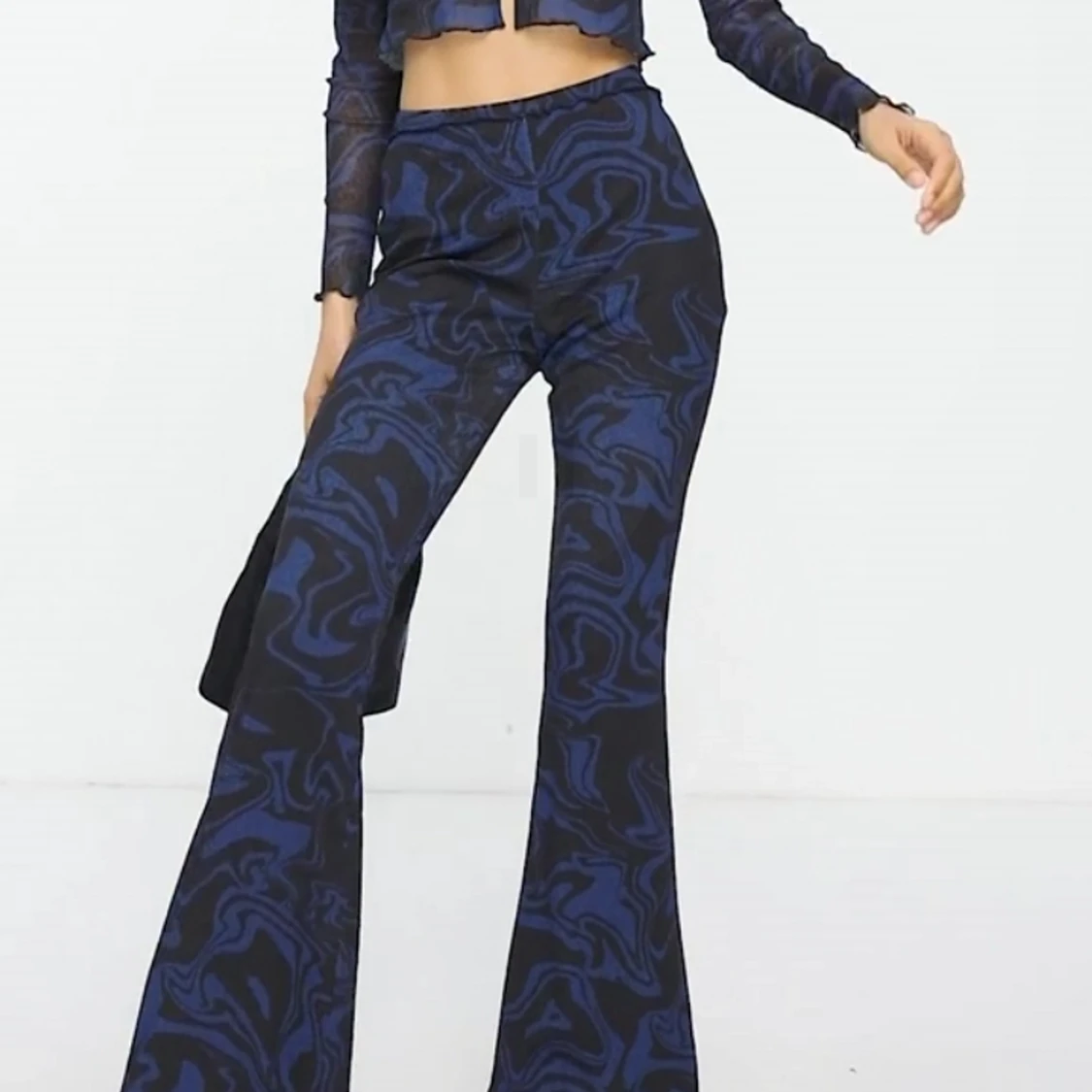 Utsvängda byxor - 91