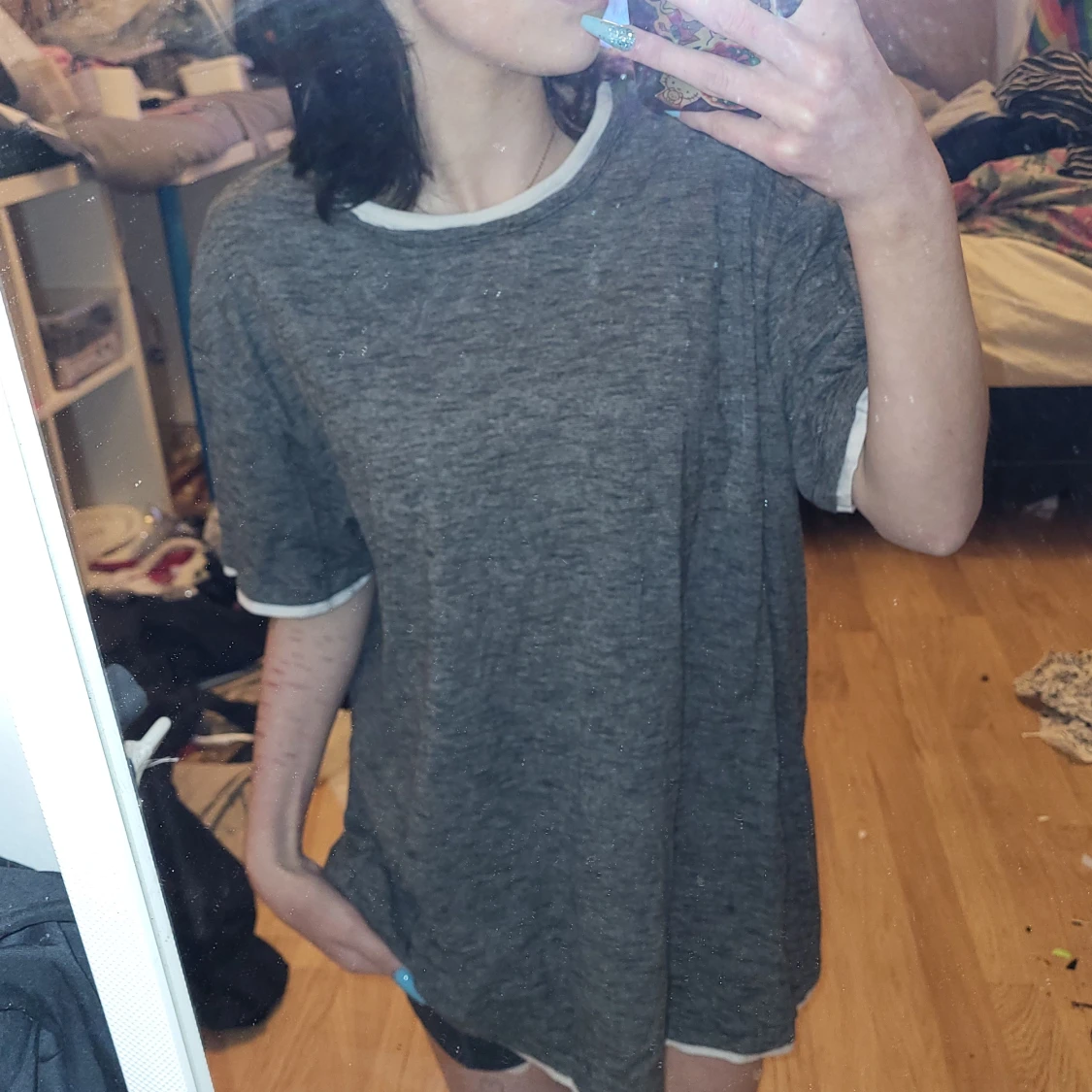 En grå tröja  - 90