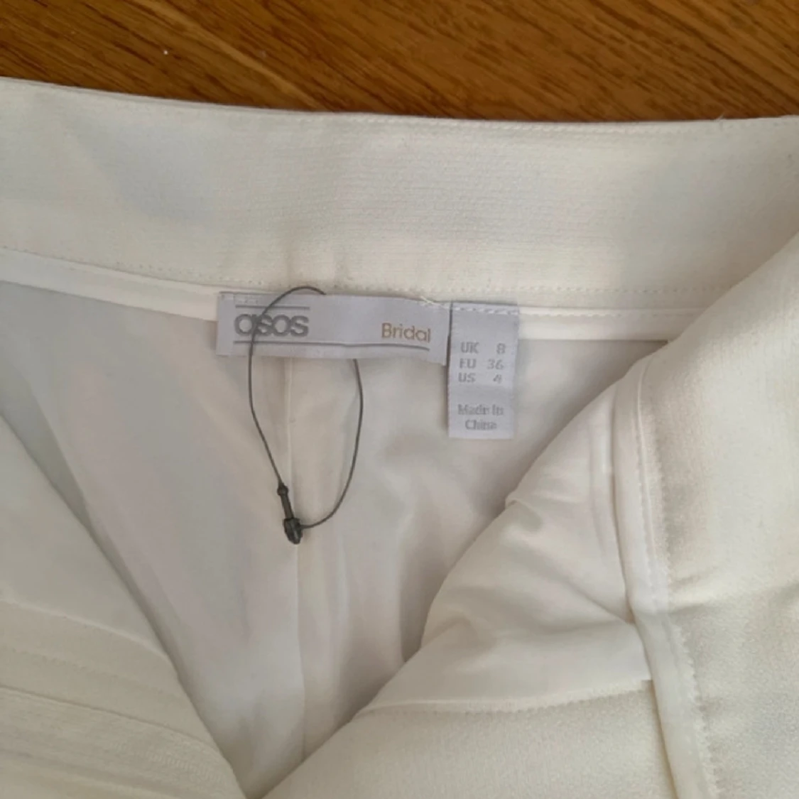 Vita Kostymbyxor - 90