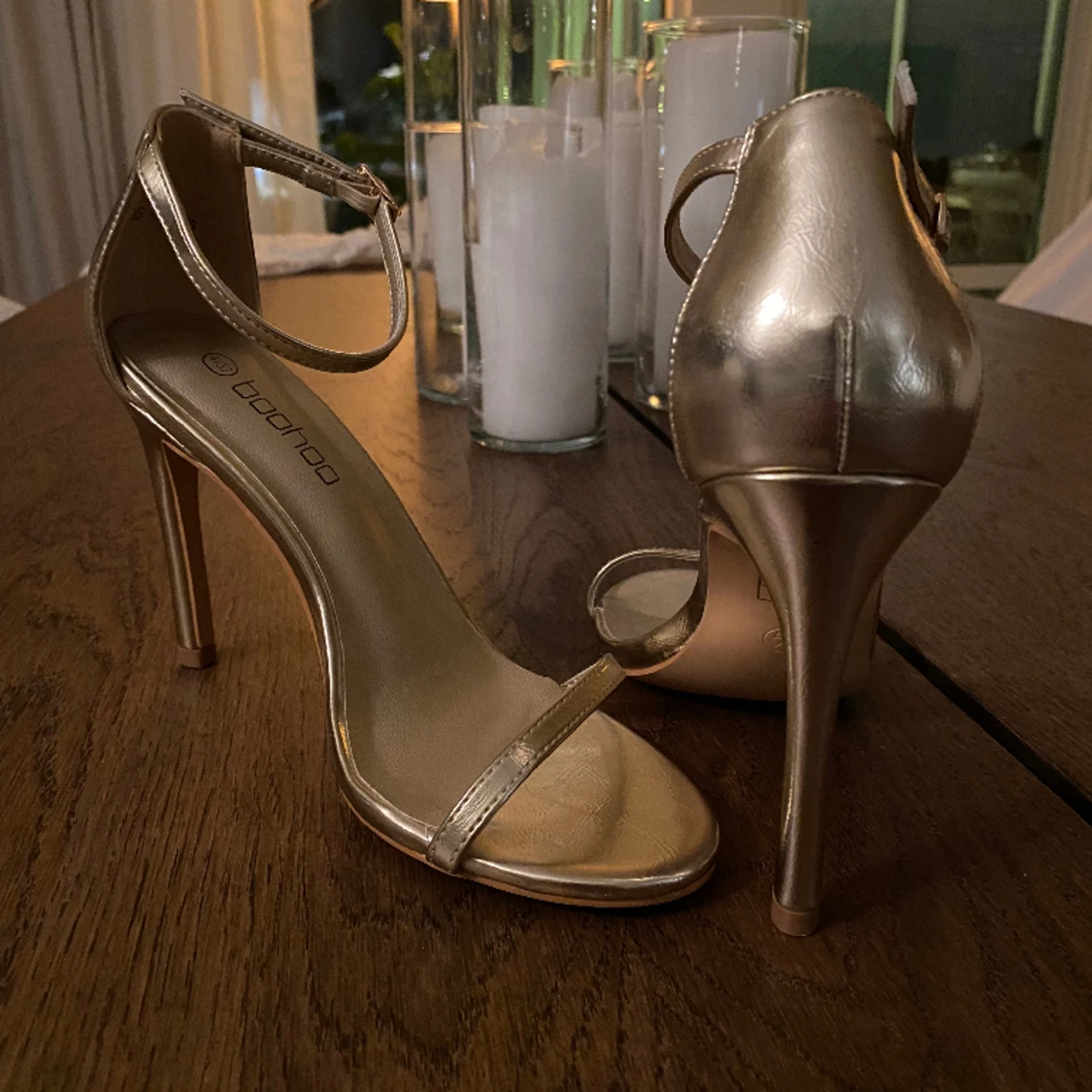 Klackskor guld  - 90