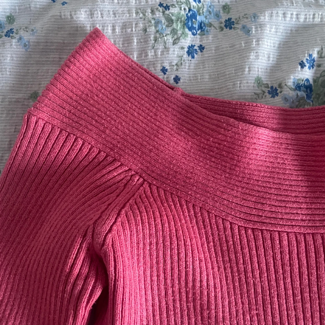 Stickad offshoulder - 90