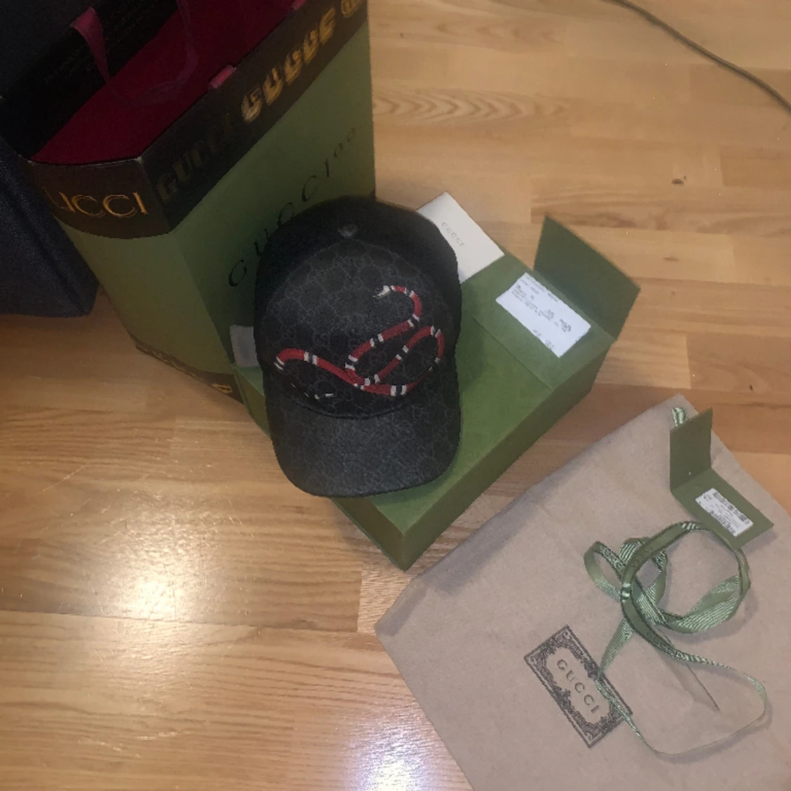 Snake gucci keps (äkta)