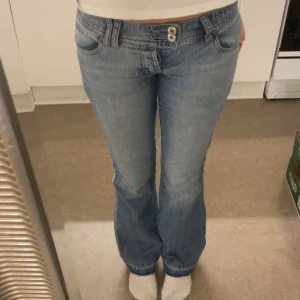 Lågmidjade jeans - Säljer dessa låg midjade jeans eftersom jag inte har någon användning till dom💗
