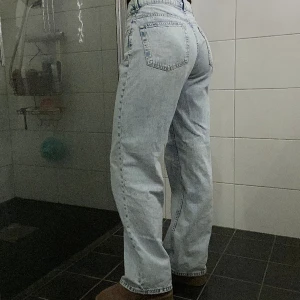 Blå jeans - Jeans från hm i storlek 38, knappt använda. 💗