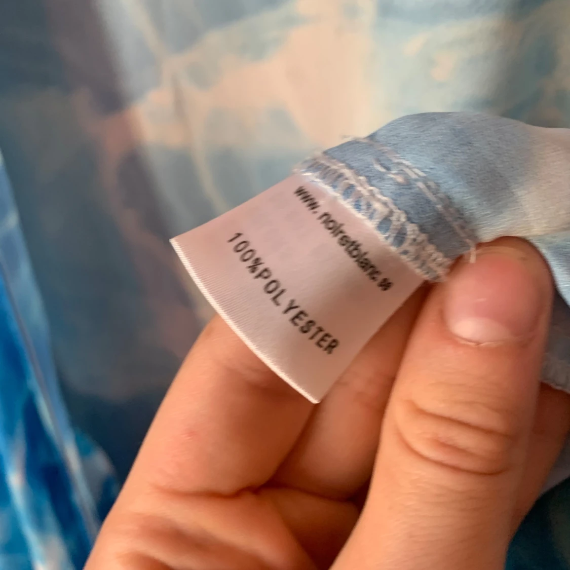 Blå och vit ärmlös klänning - 92