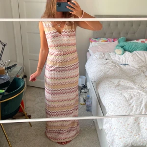 Missoni liknande klänning! - Så snygg långklänning i Missoni mönster!!