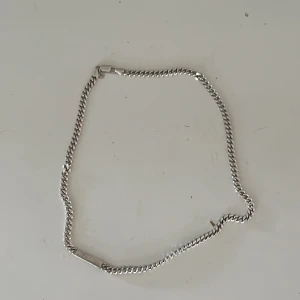 Äkta silverkedja - Säljer min gamla silverkedja. Inköpt för 1500kr