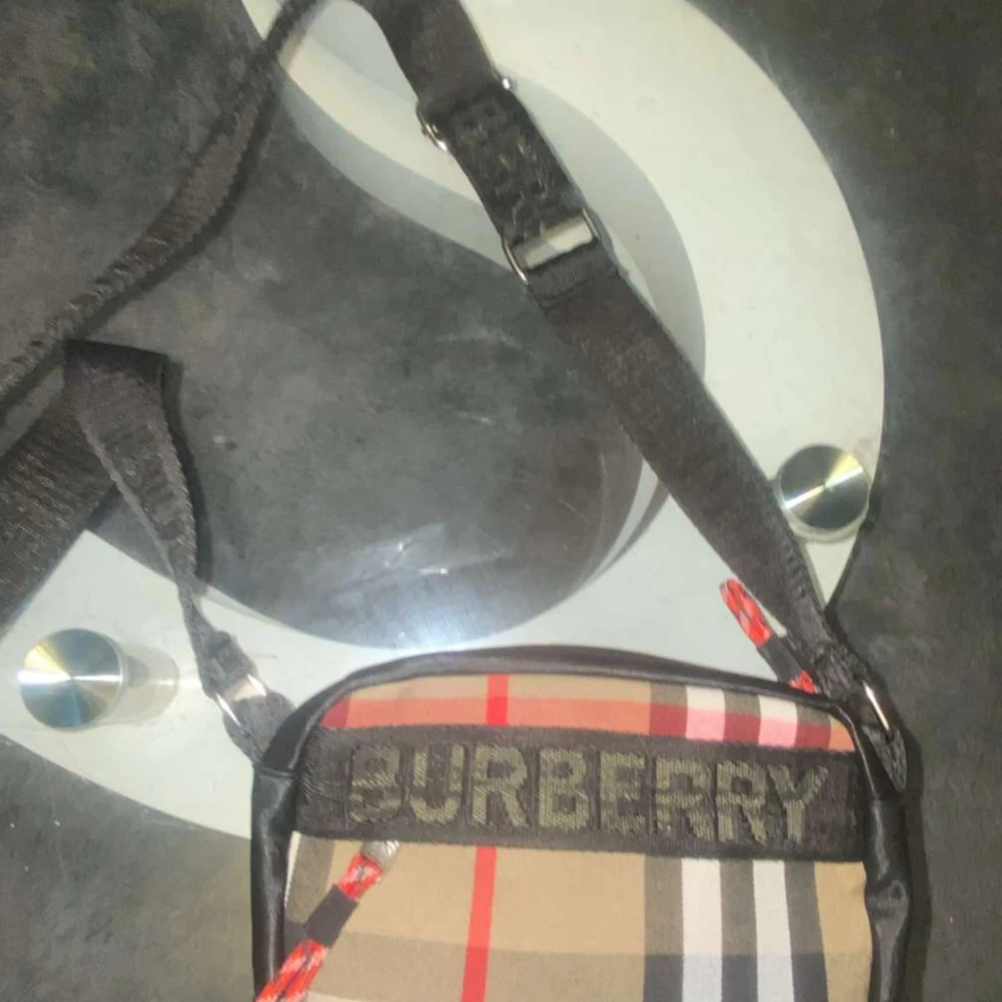 Burberry väska 