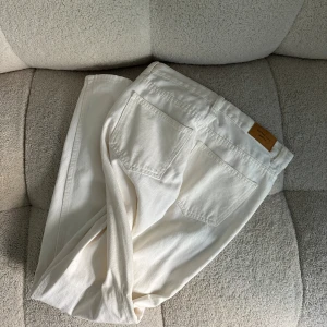 Nya jeans GINA tricot - Nya straight jeans ifrån Gina, Vita super fina! 